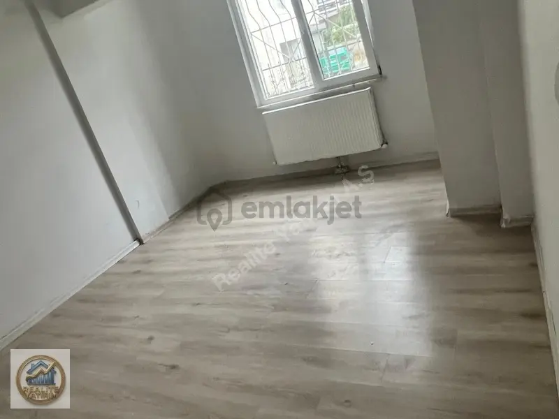 Merkez Teyyaredüzü'nde Kiralık 3+1 Giriş Kat Daire - 8