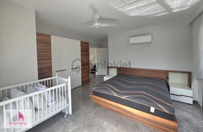 Göcek-manzaralı, Eşyalı, Yerden Isıtmalı Ve Donanımlı 4+1 Villa - 11