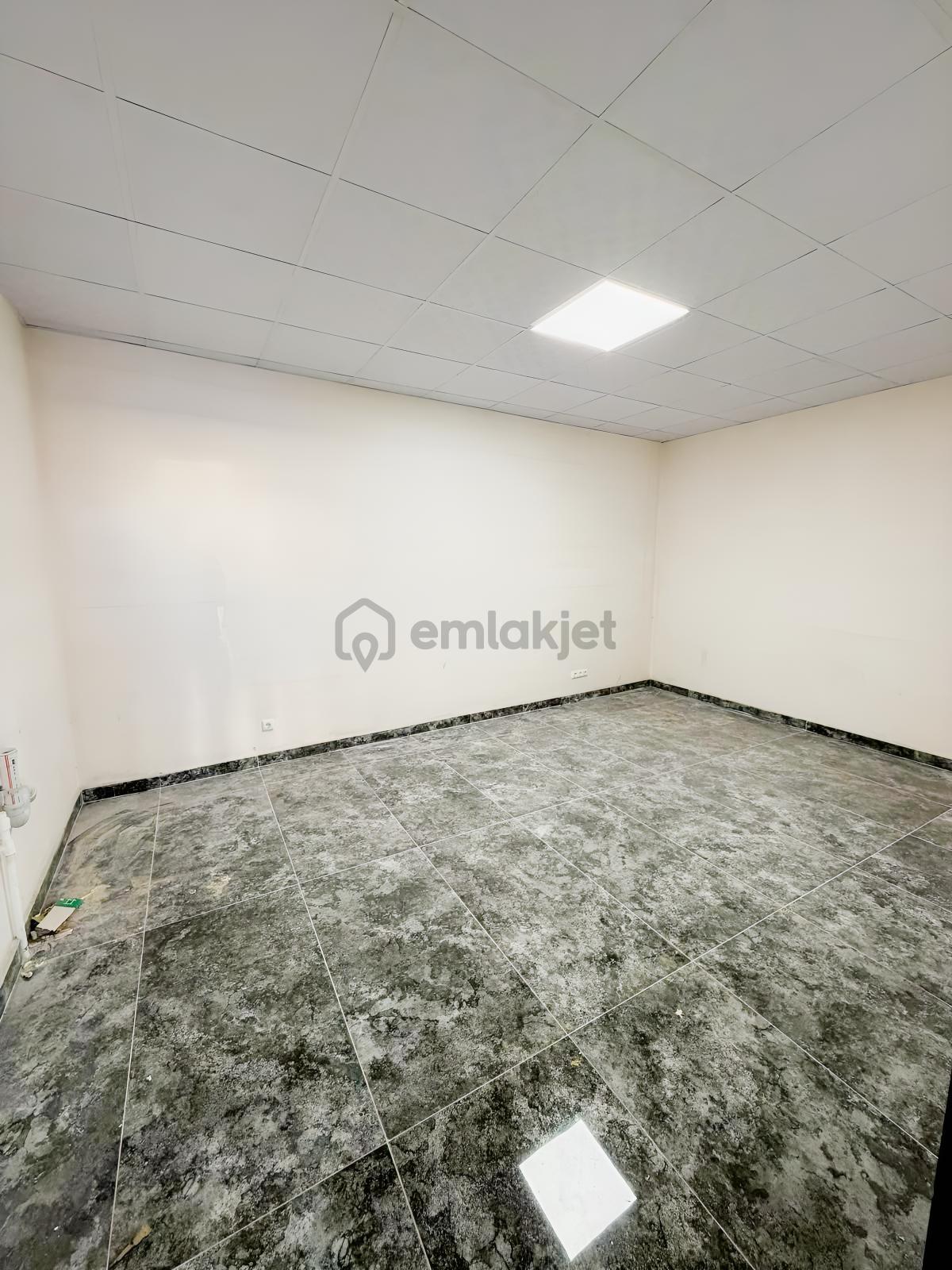 Çumra Çaybaşı Mah. Galericiler Sitesinde Satılık Dükkan - 11