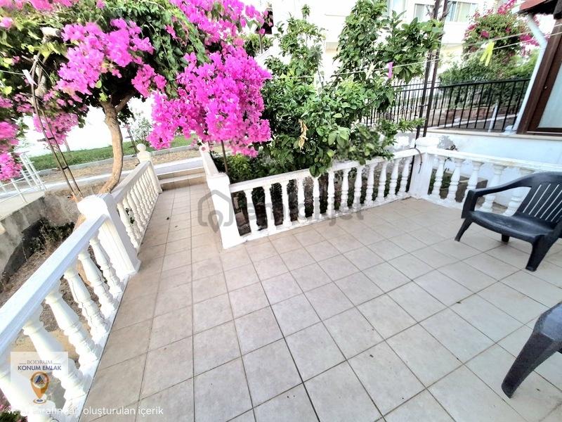 Site İçinde Özel Plajlı, Deniz Manzaralı Dublex