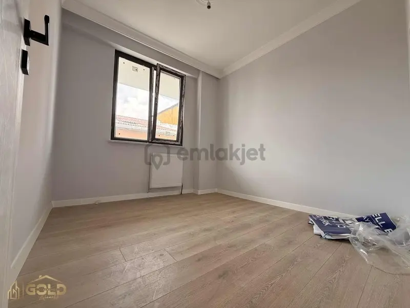 Yunus Emre Caddesi Üst Dublex Asansörlü - 8