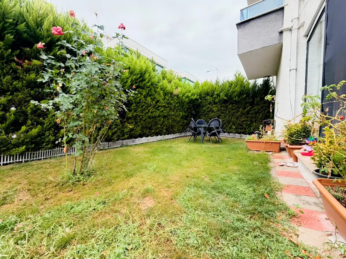 Balat'ta Geniş Ferah Bahçe Kullanımlı 3+1 Satılık Daire - 32