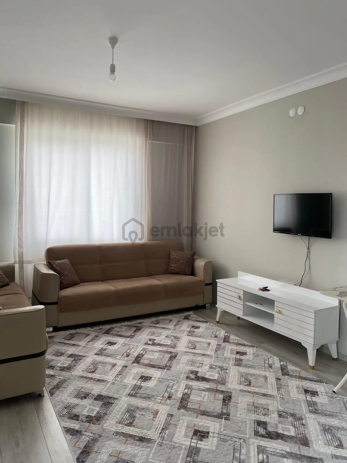 1+1; Eşyalı Kiralık Daire (sahibinden)