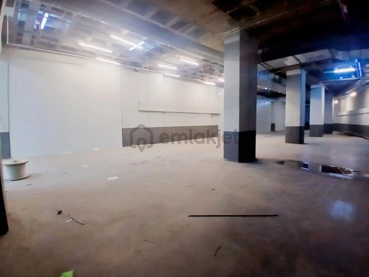 | Kiralık | Sinpaş | Deposite Avm | Depo & İmalathane | 576m² | - 6