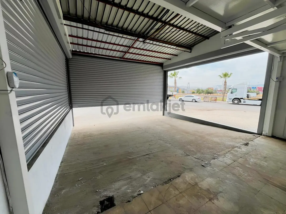 Aliağa Sanayide 200 M² Köşe Kupon Dükkan - 7
