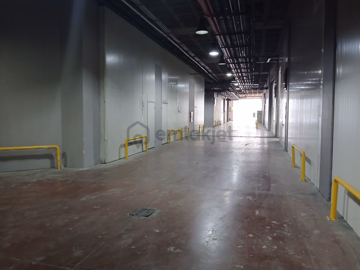 | Kiralık | Sinpaş | Deposite Avm | Depo | 768m² | - 3