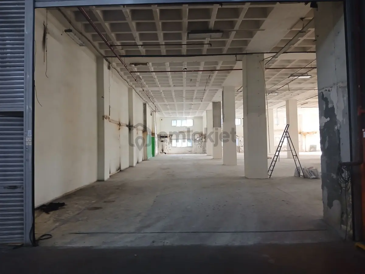 | Kiralık | Sinpaş | Deposite Avm | Depo & İmalathane | 1018m² | - 17
