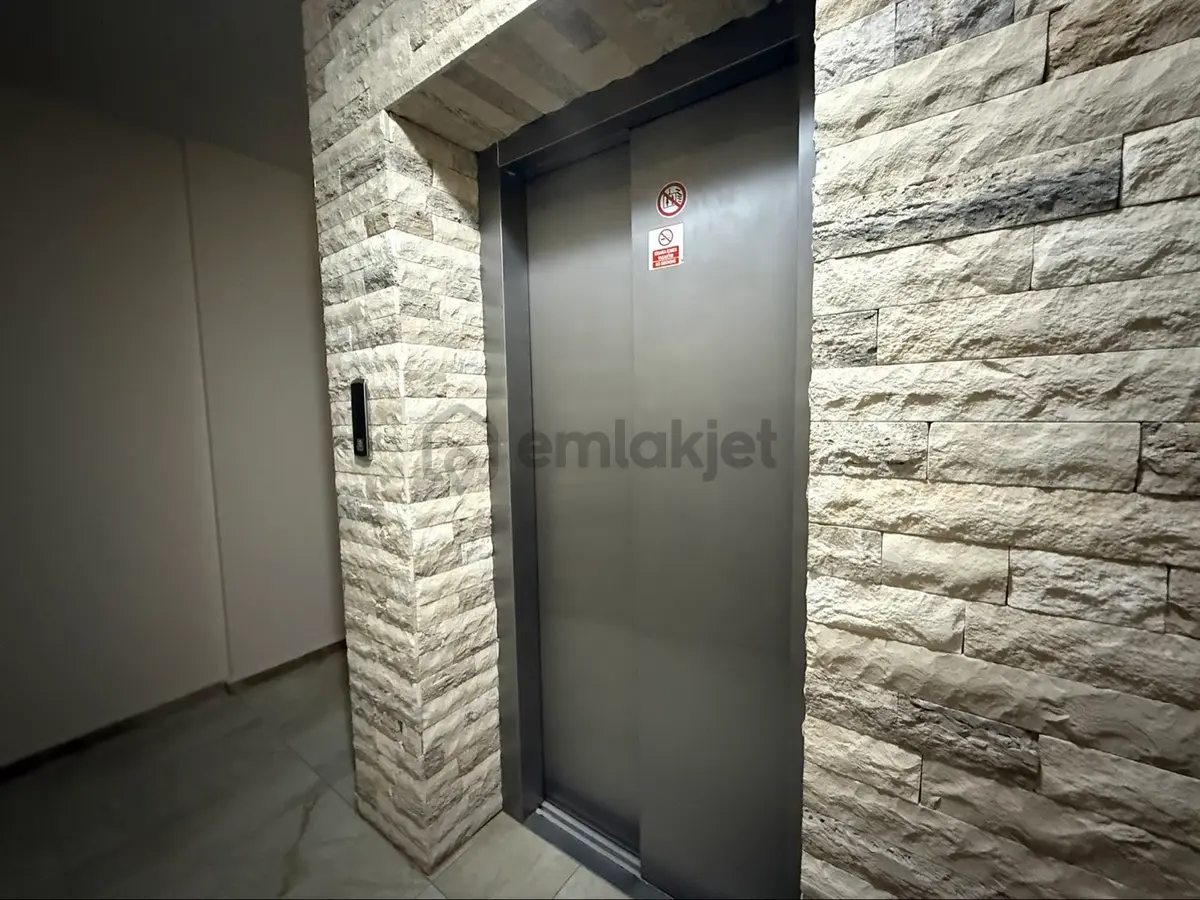 Kuşadası İkiçeşmelik Mahallesinde Boş Kiralık 1+1 Daire - 18