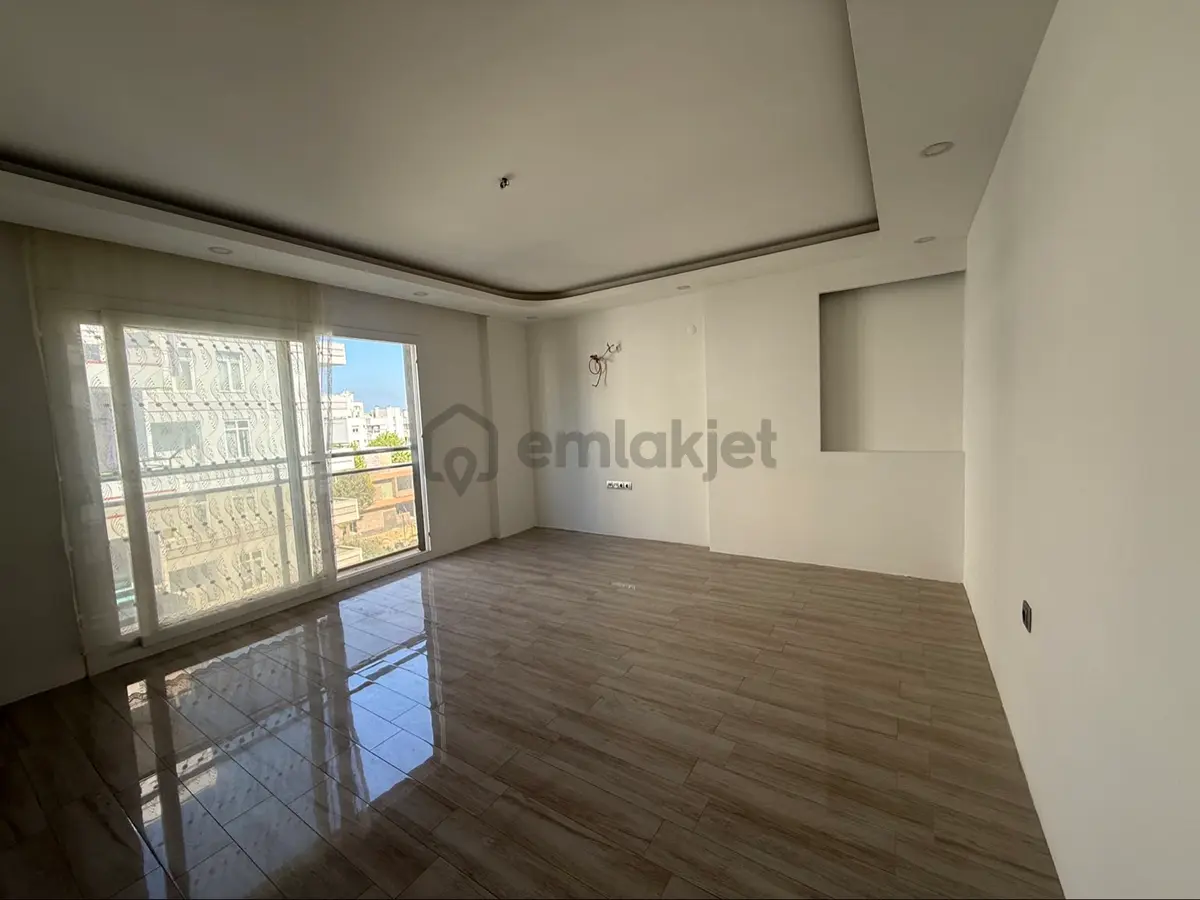 Kuşadası İkiçeşmelik Mahallesinde Boş Kiralık 1+1 Daire - 5