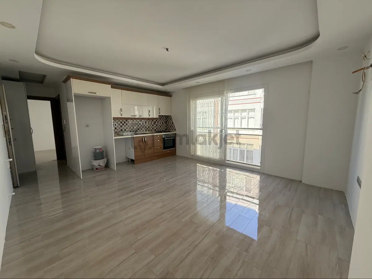 Kuşadası İkiçeşmelik Mahallesinde Boş Kiralık 1+1 Daire - 4
