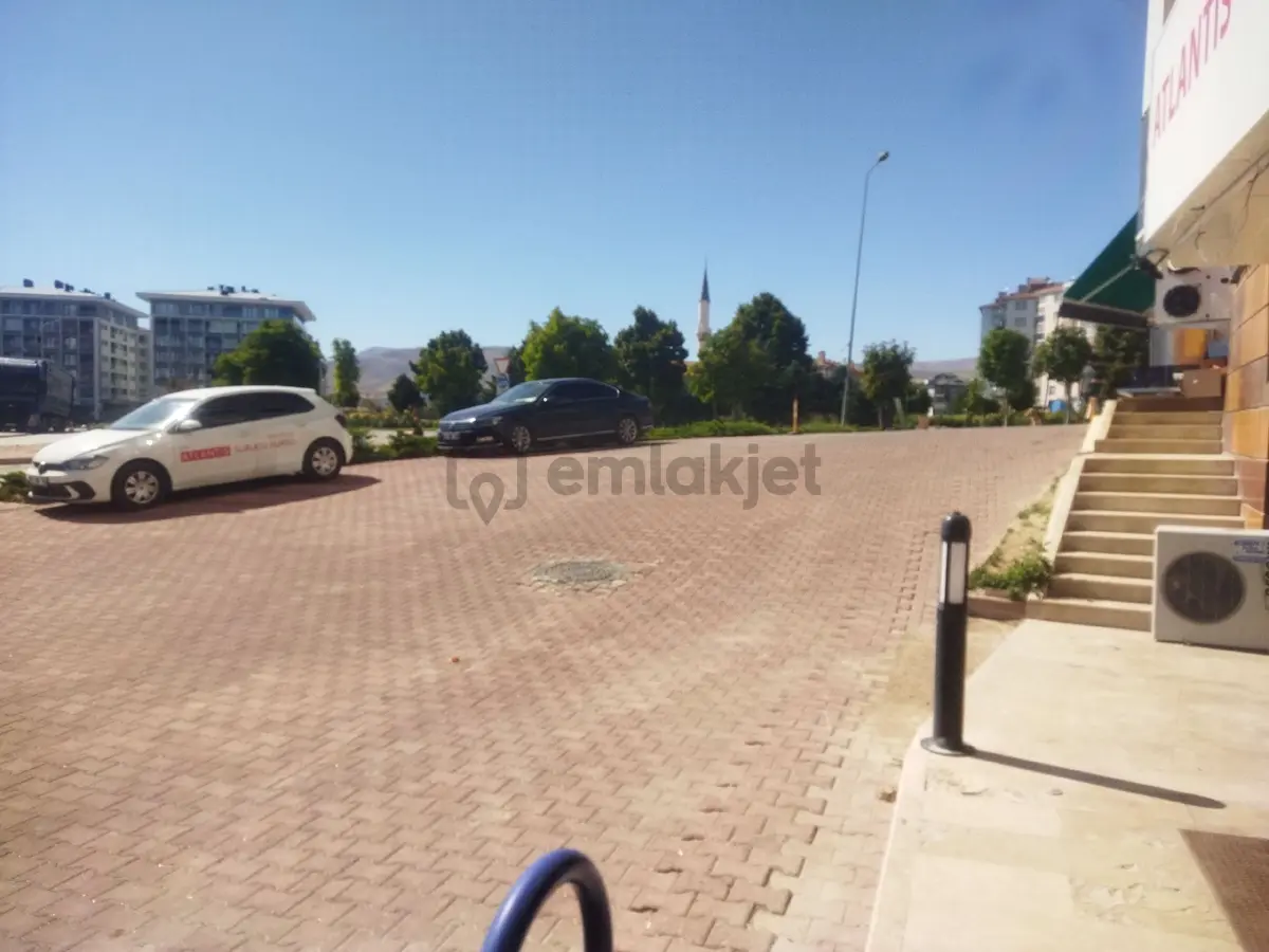 Kosova Mahallesinde Devran Satılık Konfeksiyon Dükkanı - 7