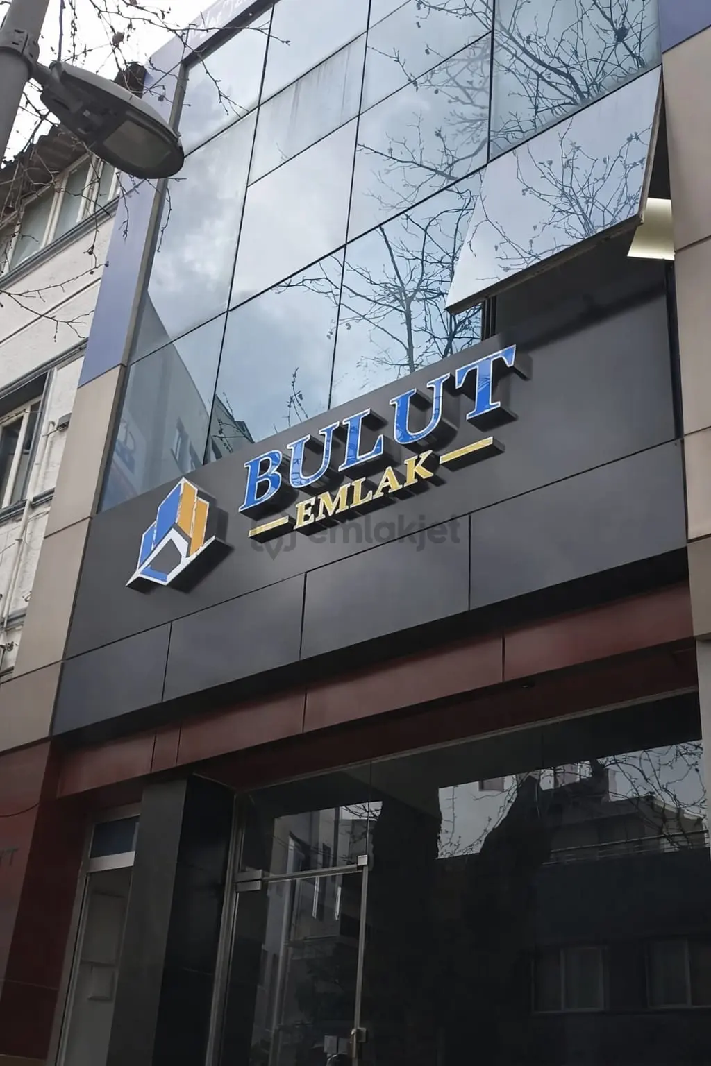Sunullah Mahallesinde Deniz Manzaralı 1+1 Kiralık Daire - 13