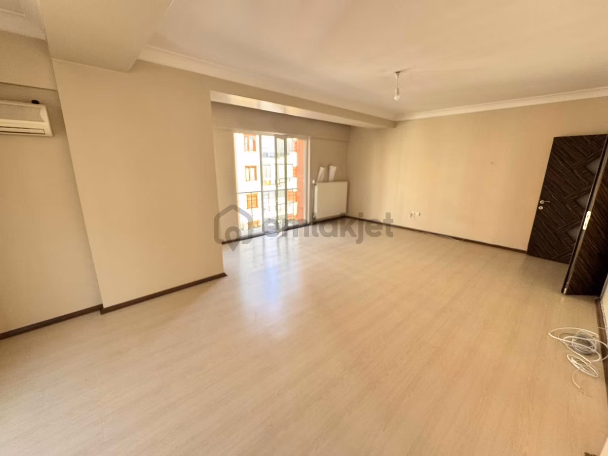 Çorlu Muhittin Mh De Satılık 4+1 Site İçi Daire - 4