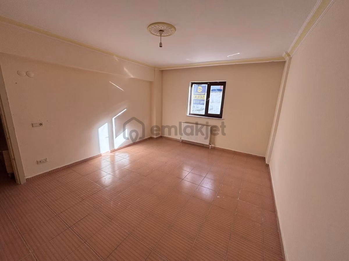 Kevser Cami Yakını Kiralık 1+1 Daire - 2
