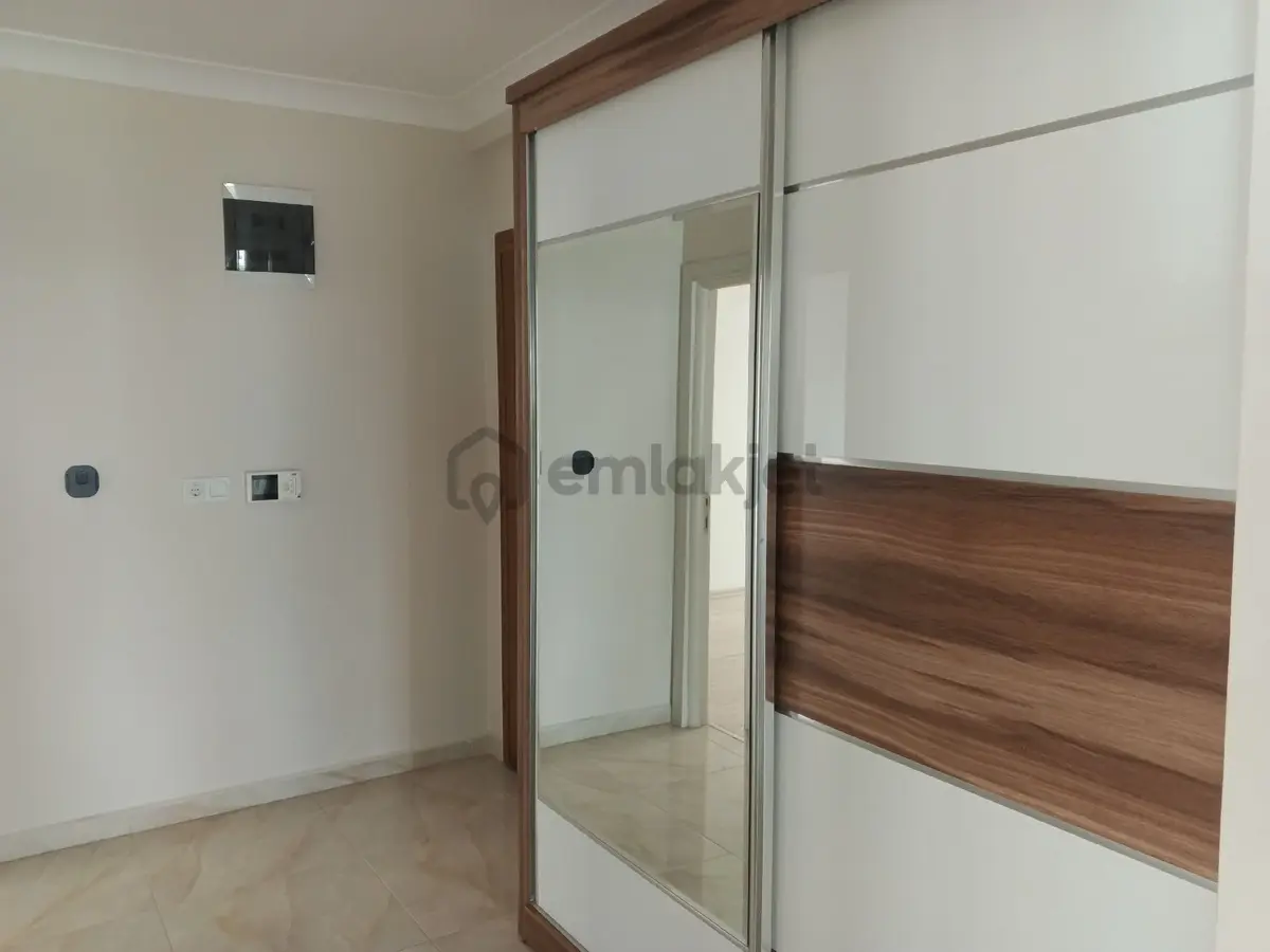 Sahibinden Merkezî Konuma Çok Yakın Satılık Daire - 4