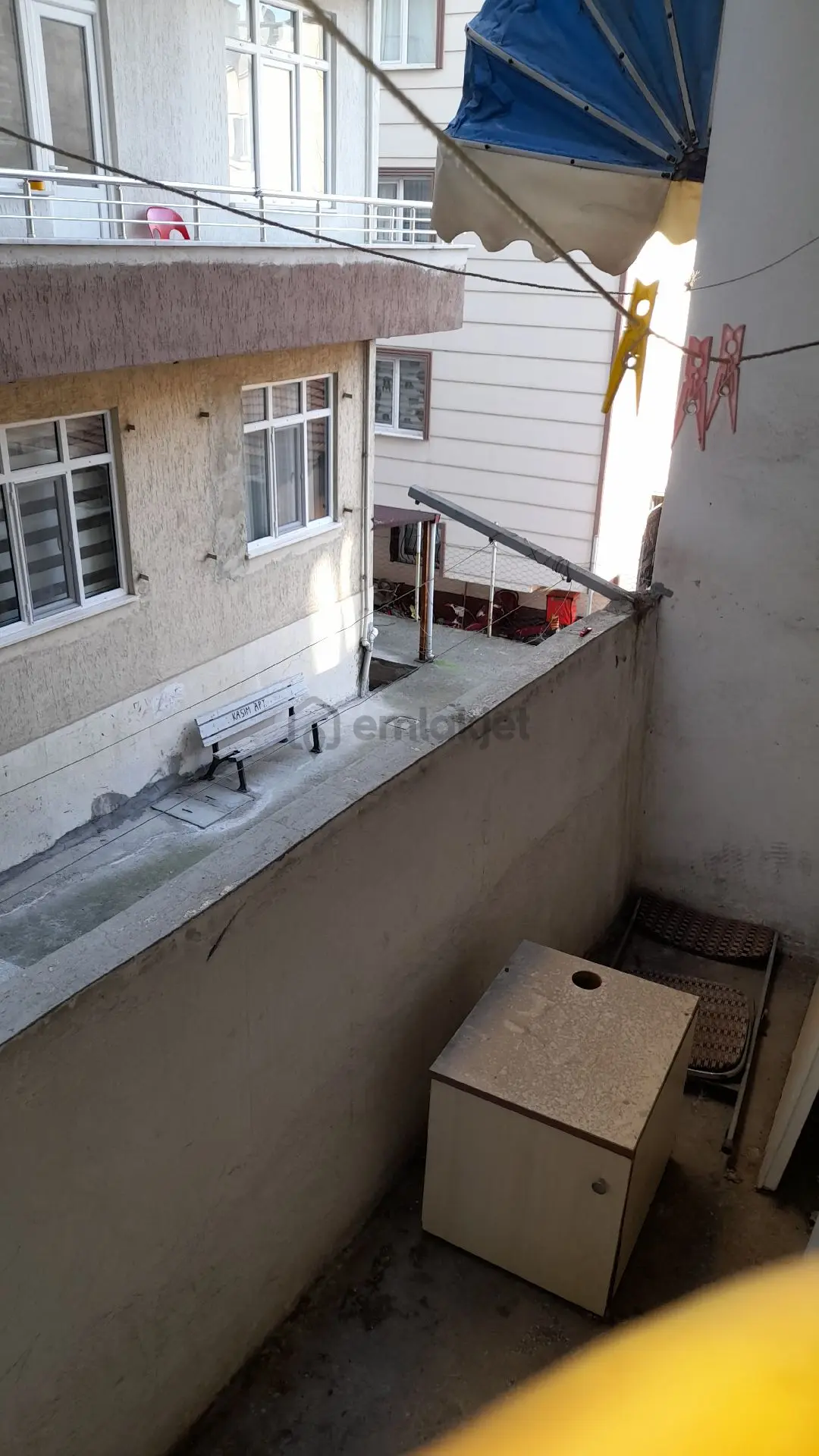 Sahibinden 1+1 Ayrı Mutfaklı Ve Balkonlu Geniş Ev - 12