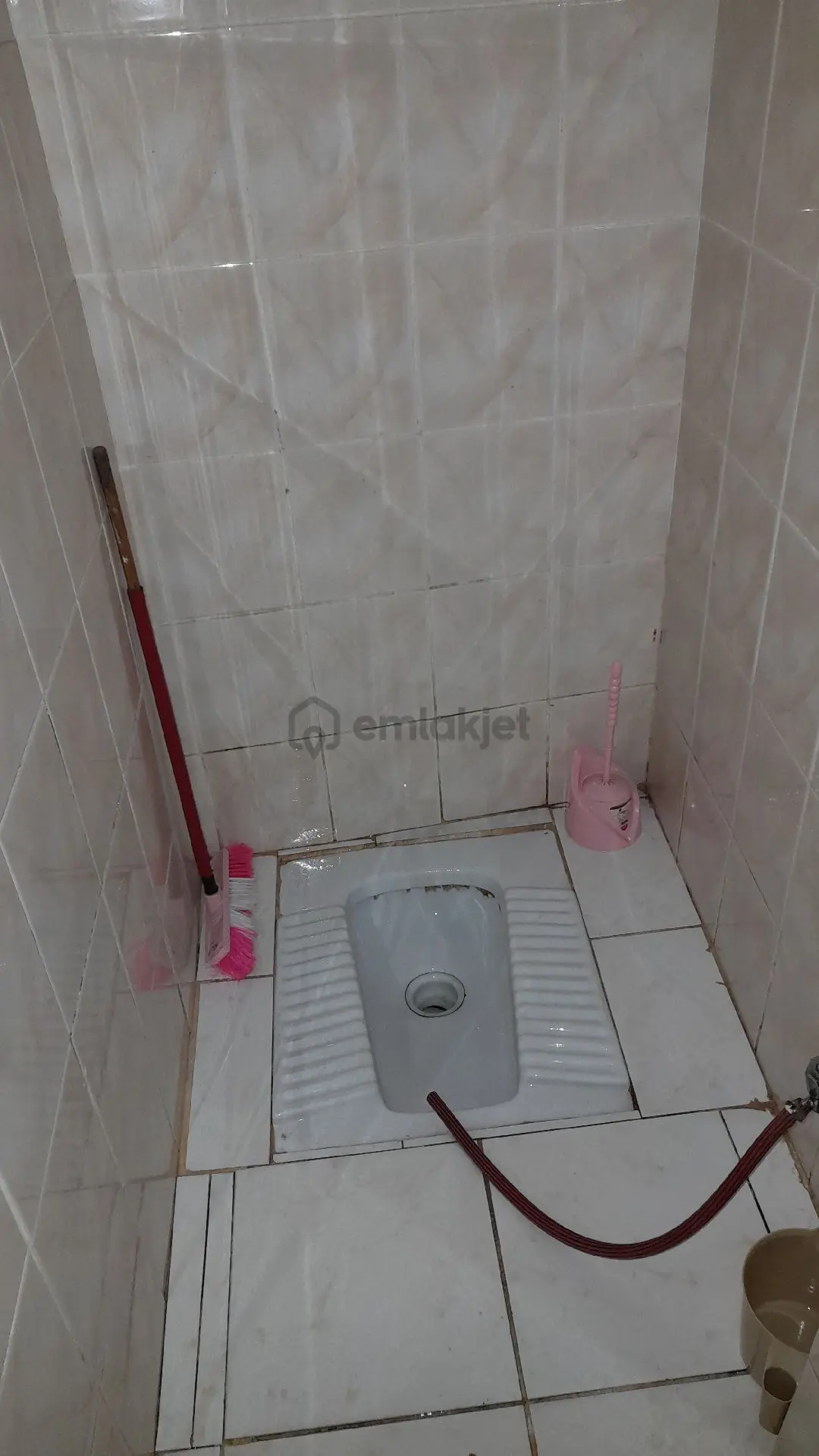 Sahibinden 1+1 Ayrı Mutfaklı Ve Balkonlu Geniş Ev - 15