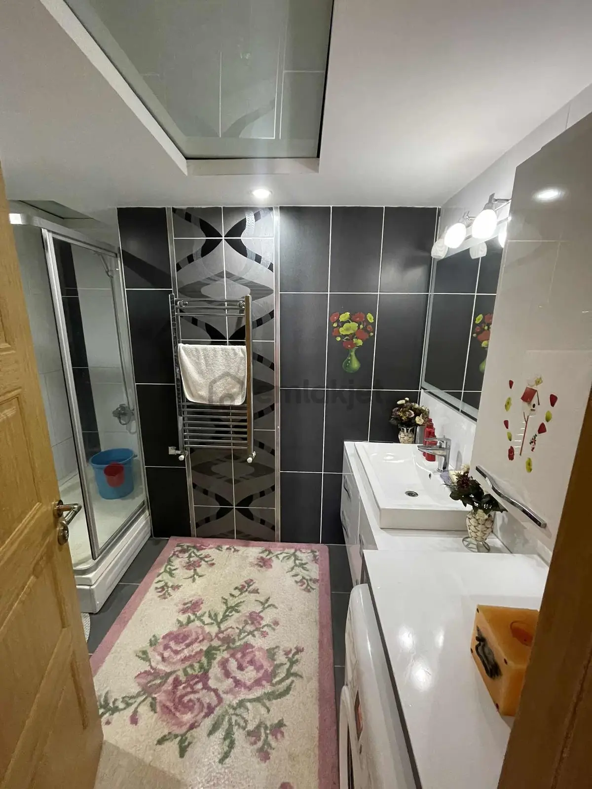 İz'den Pınar'da 220 M² 3 Cephe Açık Mutfak 4+1 - 14