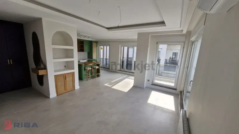 Güzeloba Merkezinde Sıfır Tadilatlı Modern Dublex - 3