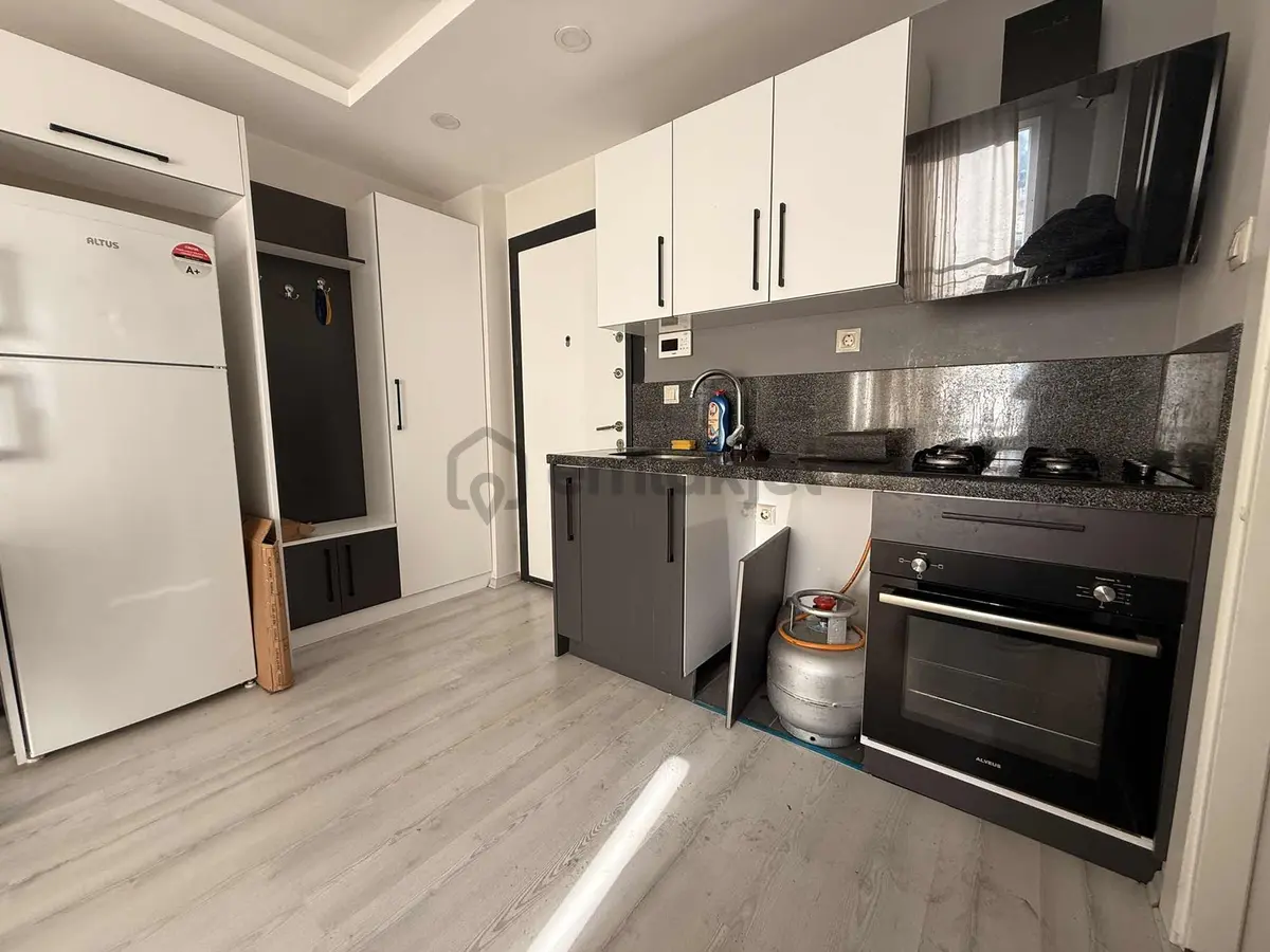 İz'den Merkezi Konumda 1+1 Full Eşyalı Daire - 2