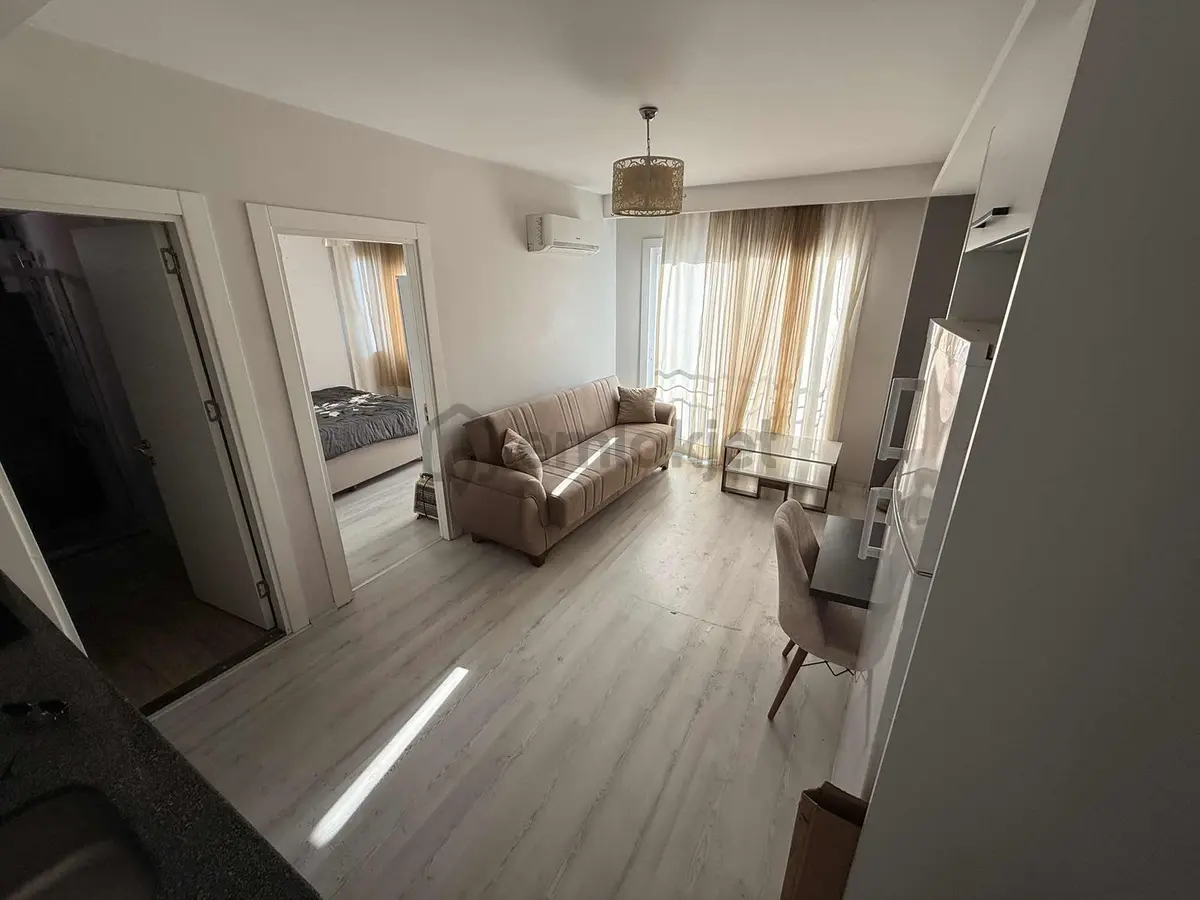 İz'den Merkezi Konumda 1+1 Full Eşyalı Daire
