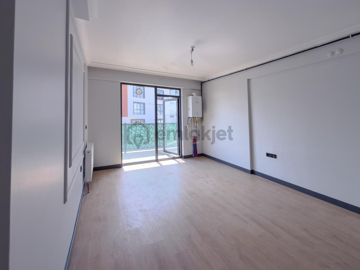 İncek Site İçinde Balkonlu Ara Kat 1+1 Kiralık Daire - 12