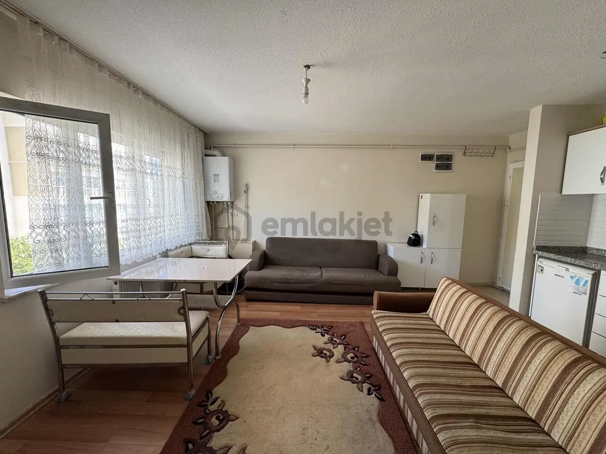 Çiçeklidede De 1+1 Eşyalı Kiralık Daire 12.000₺ - 6