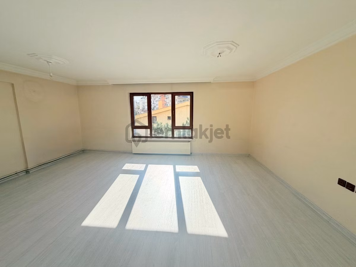 Keçiören Bağlarbaşı Mah.,4+1, Satılık,3 Cepheli, Dubleks Daire - 5