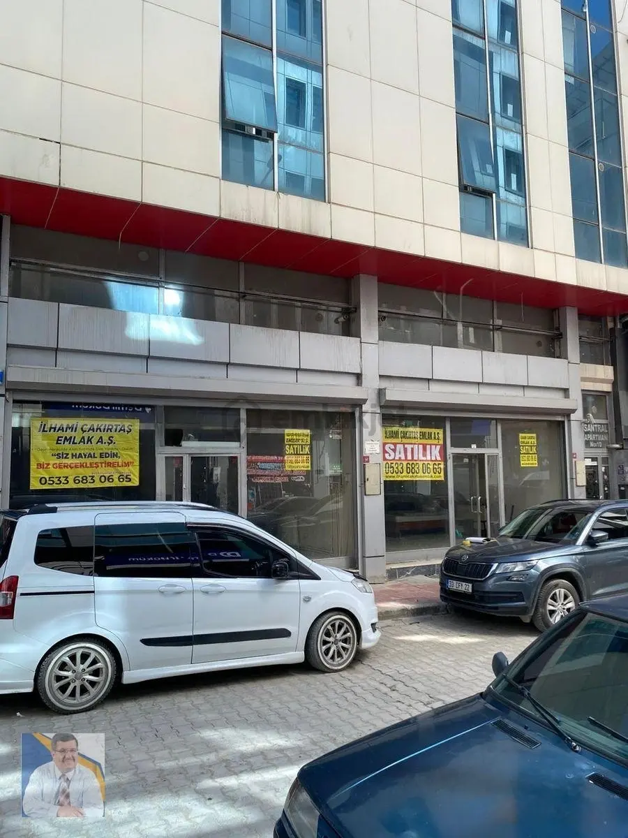 Şerefiye Mahallesinde Satılık 2 Katlı Dükkan - 4