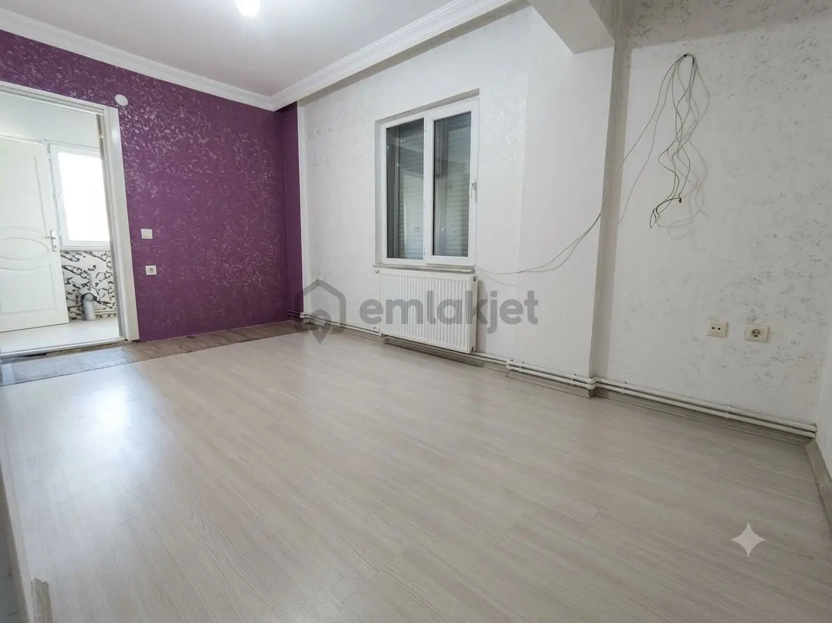 Mithat Paşa Cadde Üzeri Geniş 3+1 Asansörlü Ayrı Mutfak - 5