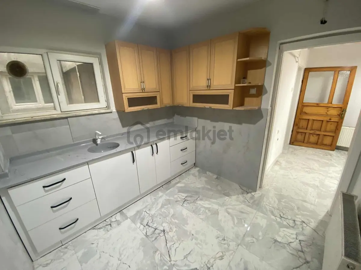 Ankara Caddesi Üzeri Kiralık 2+1 Daire - 9