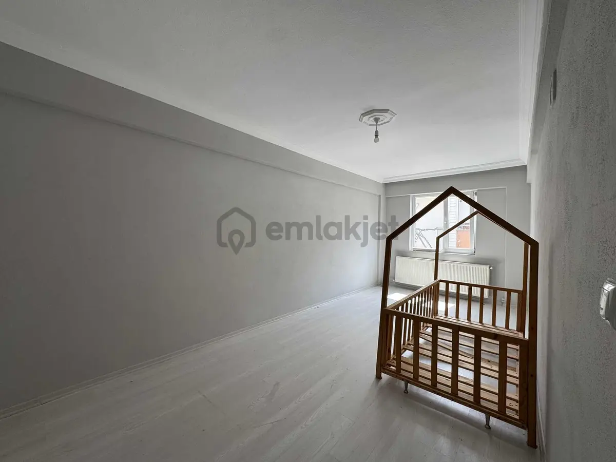 Cumhuriyet Mahallesinde Geniş 2+1 Arakat - 6