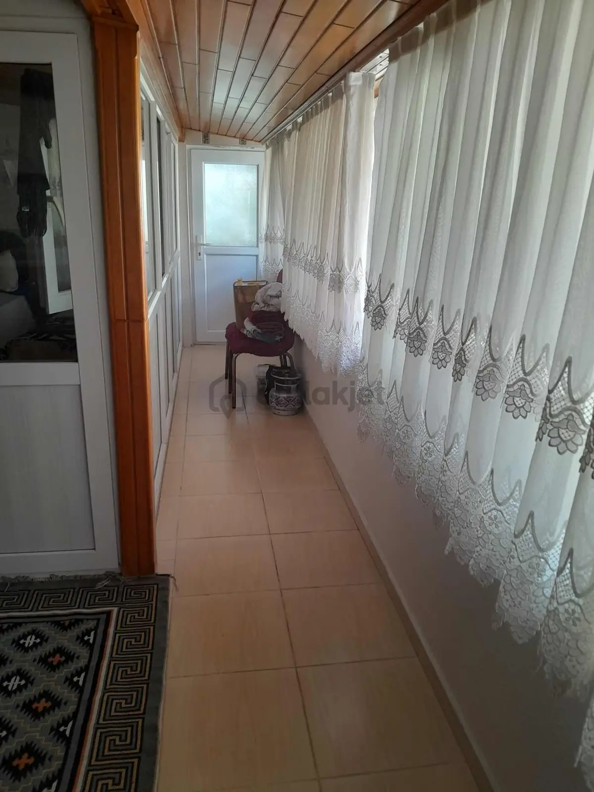 Millet Mahallesinde Müstakil 2 Katlı Köşe Daireler - 28
