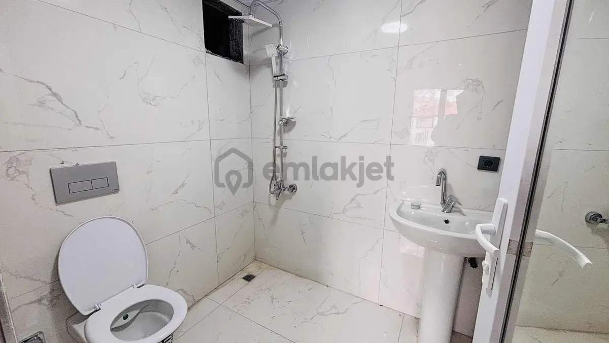 Remax Dem'den Demirkentte Satılık 2+1 Geniş Daire - 15