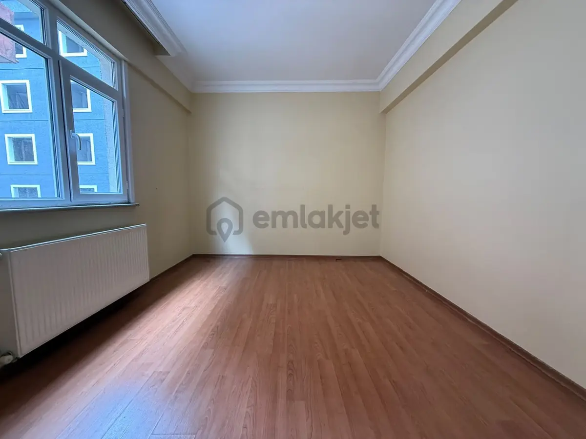 Bahçelievler'de 3+1 Ara Kat Asansörlü 152m2 Ferah Daire - 5