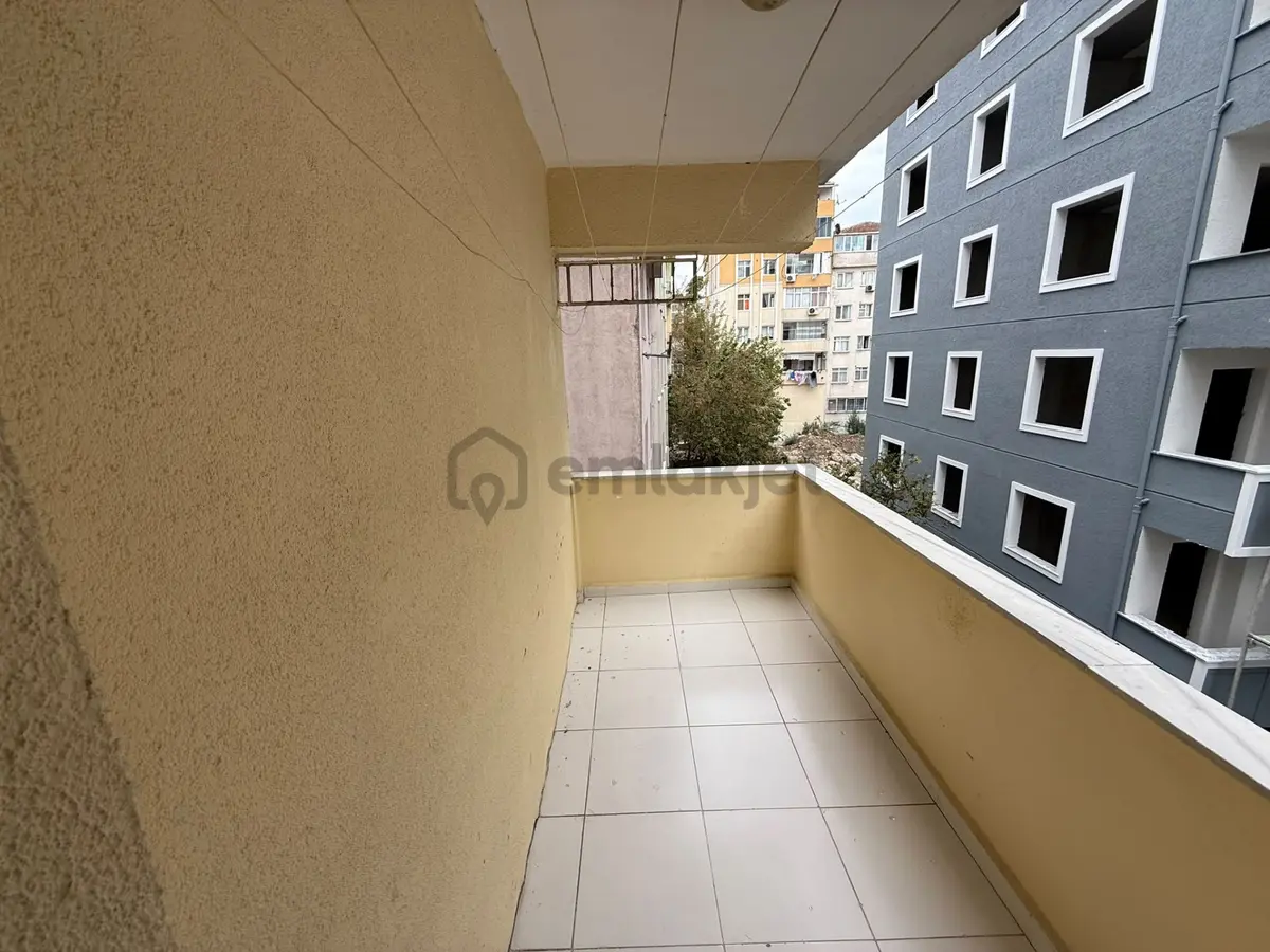 Bahçelievler'de 3+1 Ara Kat Asansörlü 152m2 Ferah Daire - 17