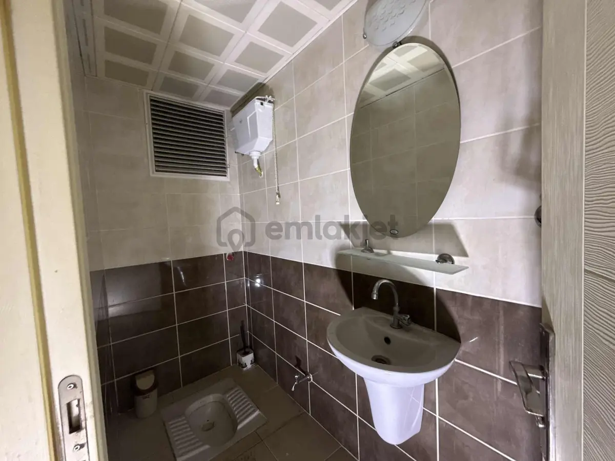 Gaziemir Merkezde Geniş 2+1 Kiralık Daire - 34
