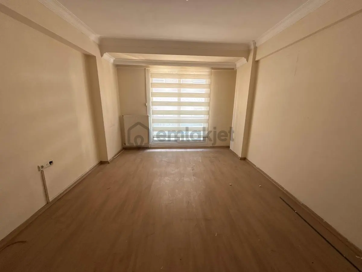 Gaziemir Merkezde Geniş 2+1 Kiralık Daire - 18