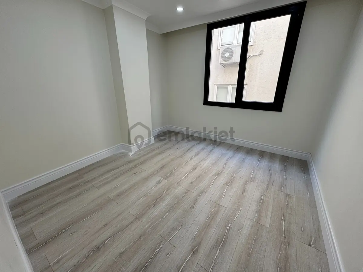 *çevrem* Yeşilova'da Metrobüse Çok 1.sınıf İşçilik 2+1 Daire - 22