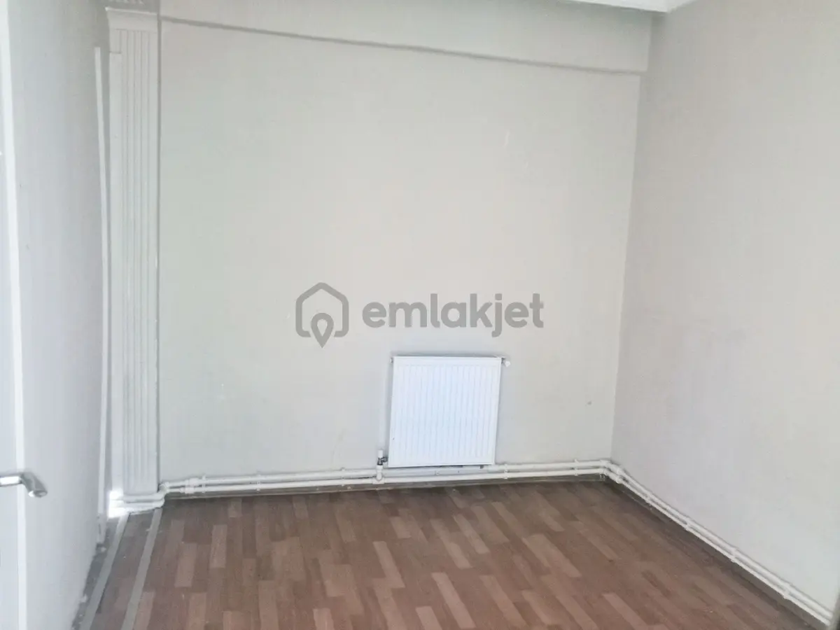 Merkezde Kiralık Daire Doğalgazlı - 9