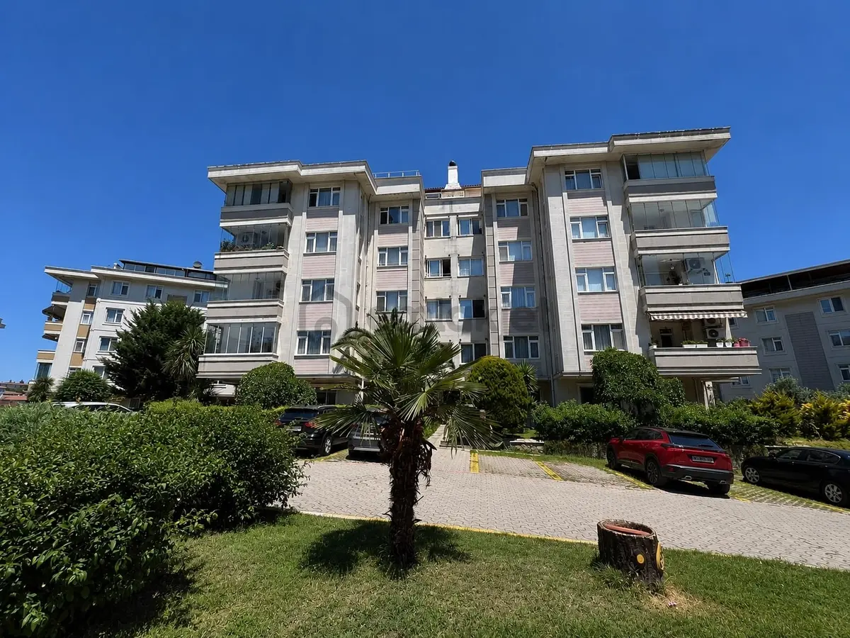 Çengelköy Doktorlar Sitesinde 155m2 Masrafsız Keyifli Daire - 2