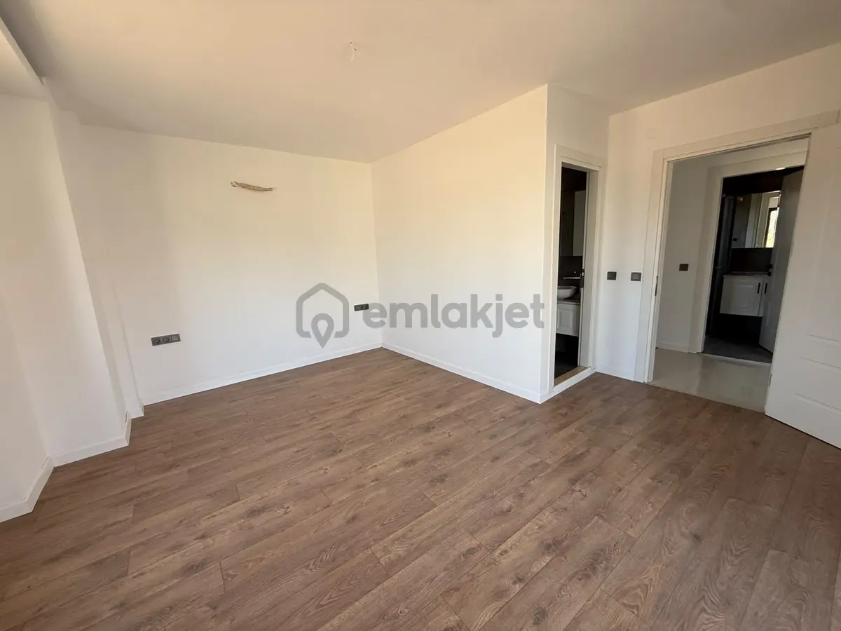 Datça Merkezde Denize Çok Yakın İskanlı Tek Villa - 8