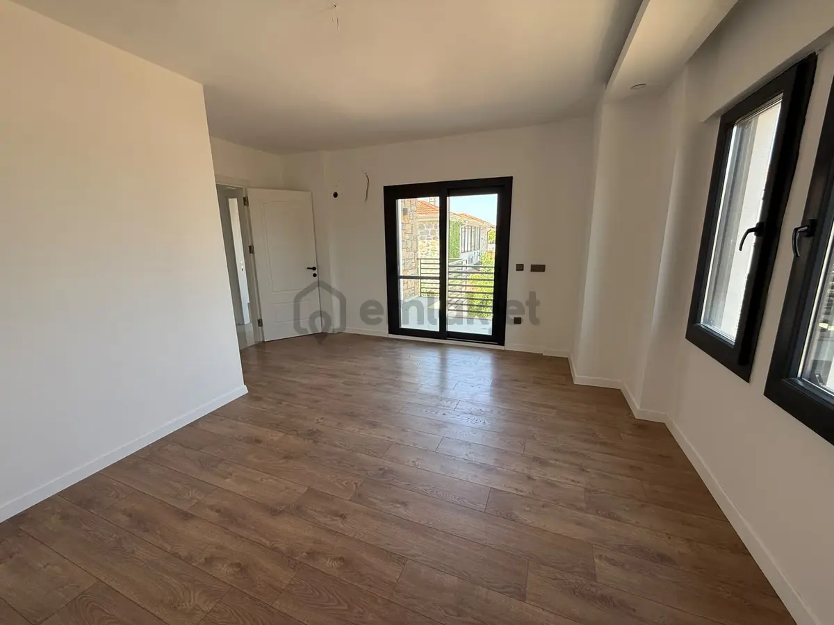 Datça Merkezde Denize Çok Yakın İskanlı Tek Villa - 29