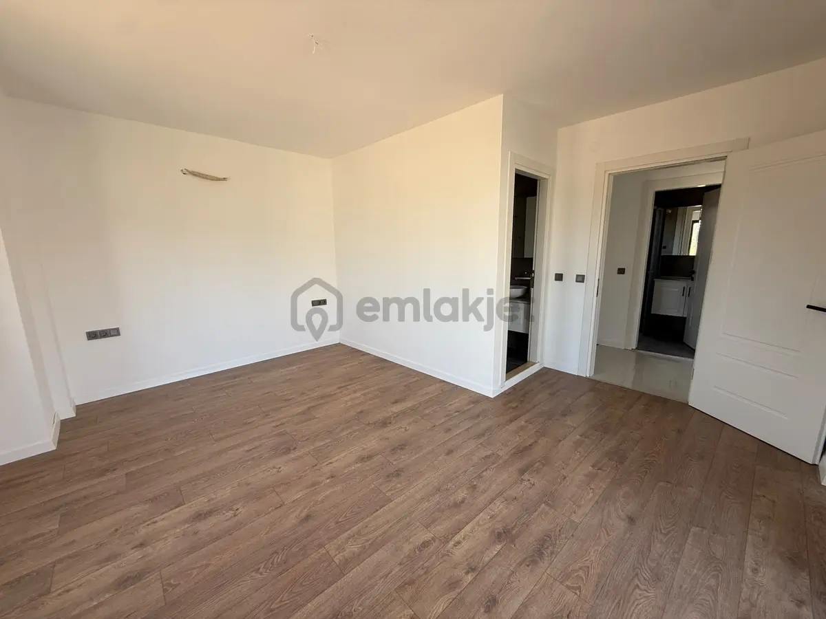 Datça Merkezde Denize Çok Yakın İskanlı Tek Villa - 31
