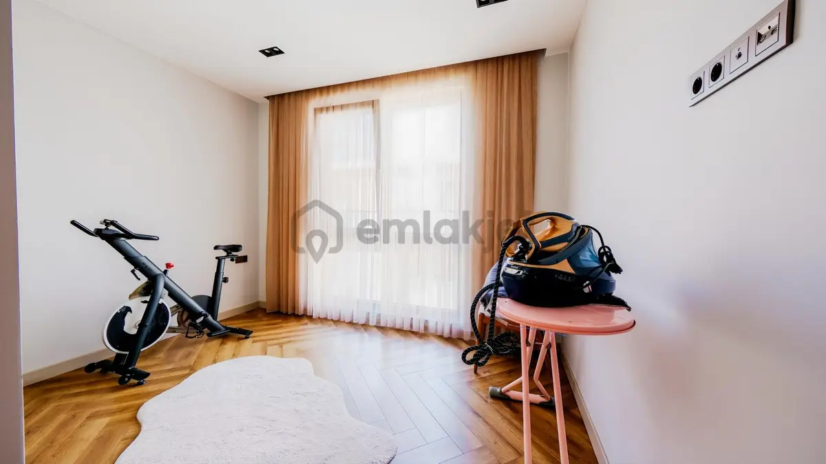 Yeni Bağlıcada Satılık Lüks Villa - 25