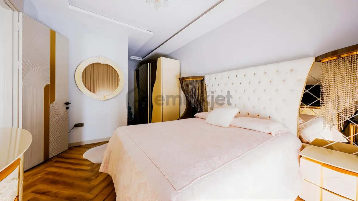 Yeni Bağlıcada Satılık Lüks Villa - 18