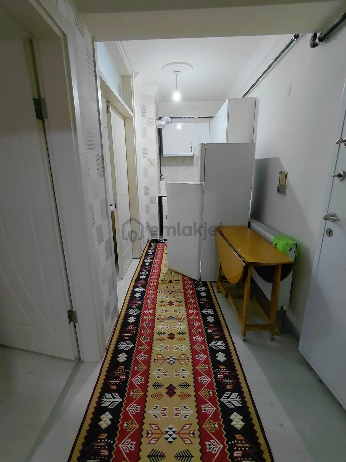 Kütahya Meydan Mahallesi Kiralık 1+1 Ara Kat - 3