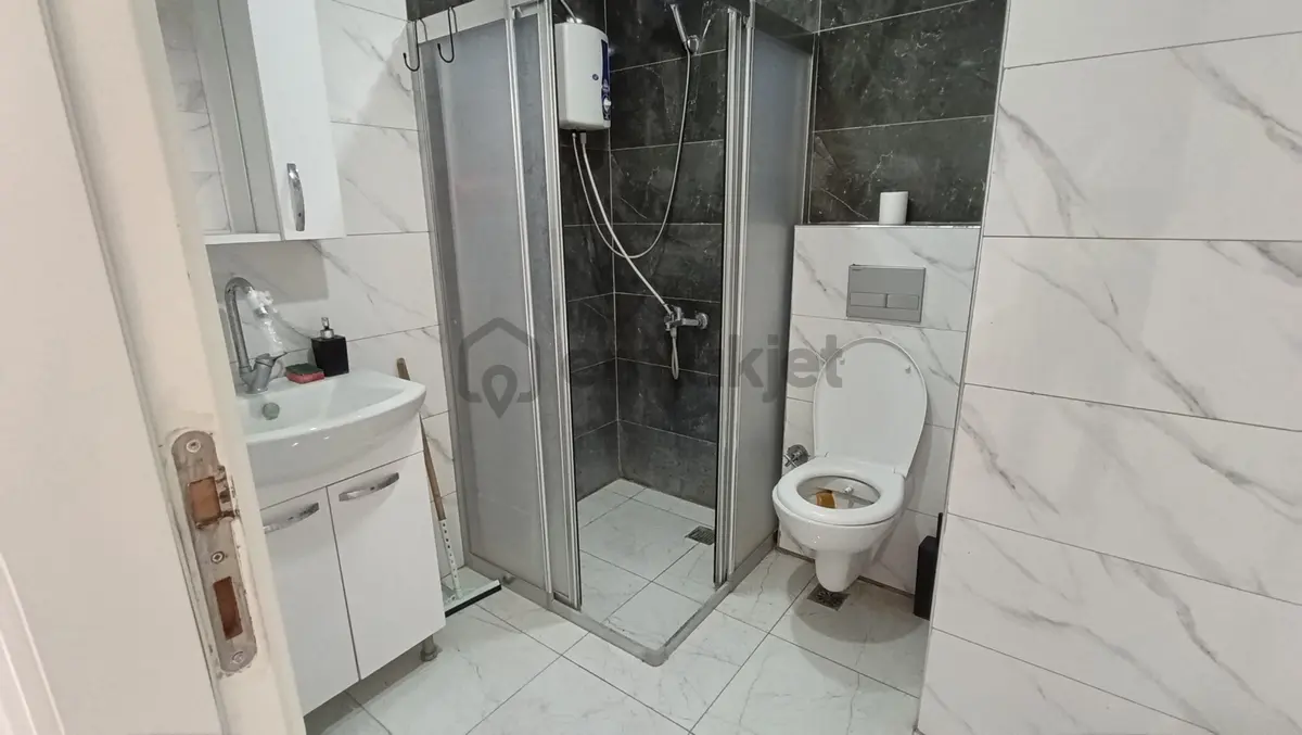 Kuzeyyakada 1+1 Eşyalı Anacadde Üstü - 4