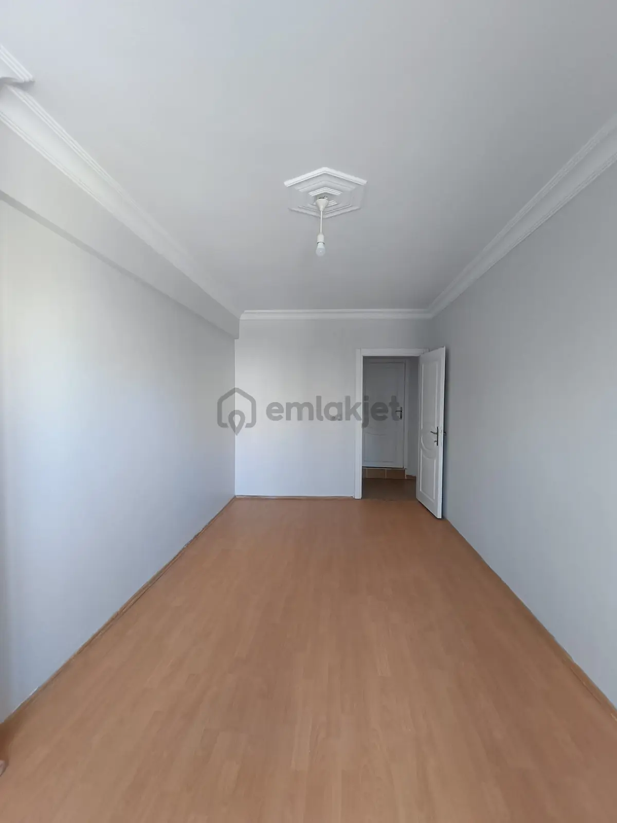 Koç Kardeşlerden Veliköyde 2+1 Satılık - 2