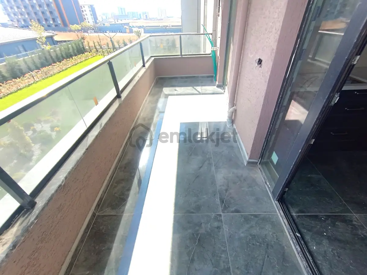 Hatip Mahallesinde Ultra Lüks Site İçerisinde Satılık 2+1 Daire - 3